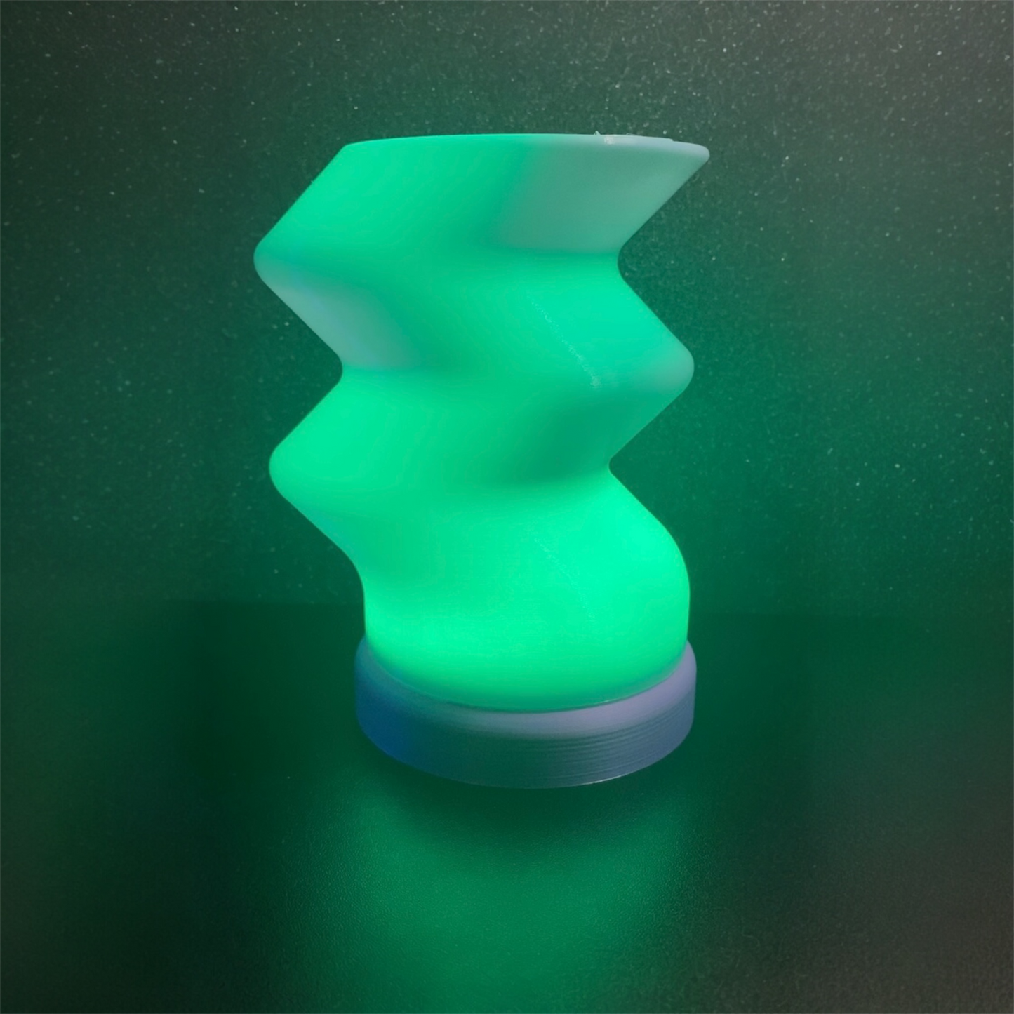 3D Printed Desk Lamp ~ Funky Twist