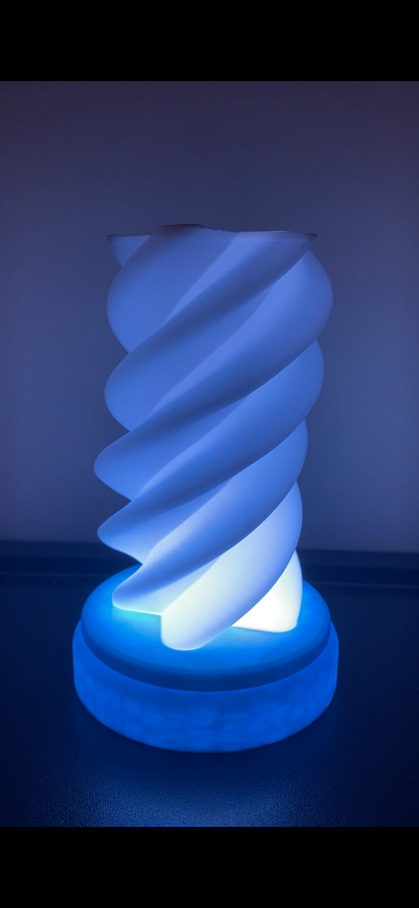 3D Printed Desk Lamp - Twisted Star