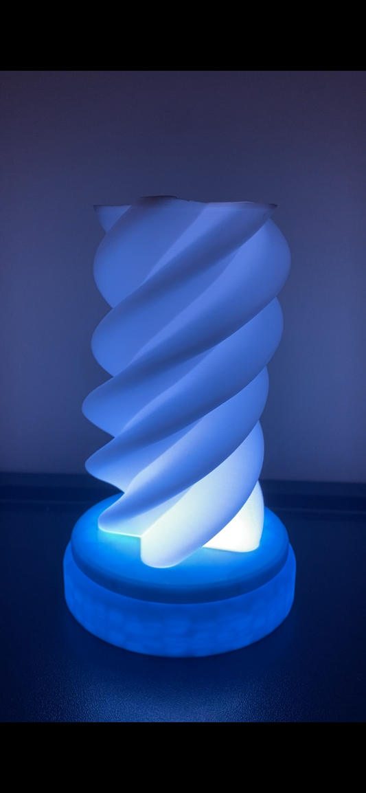 3D Printed Desk Lamp - Twisted Star