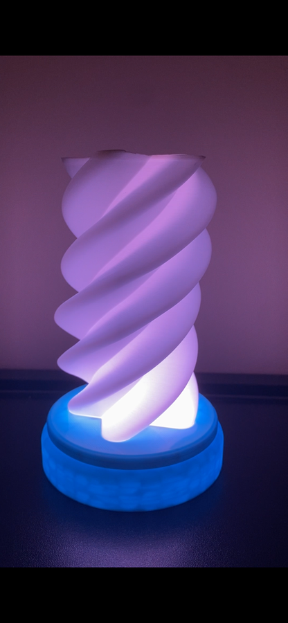 3D Printed Desk Lamp - Twisted Star