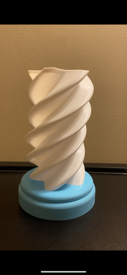 3D Printed Desk Lamp - Twisted Star