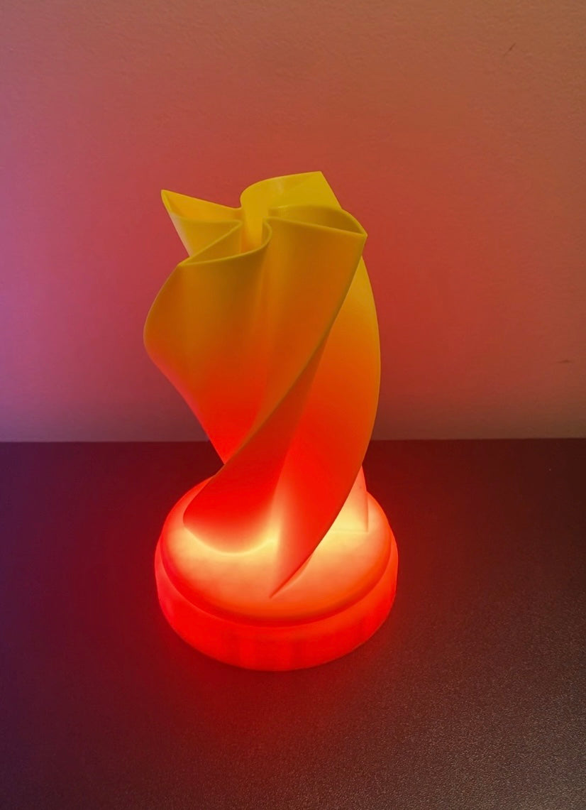 3D Printed Desk Lamp - 4 Point Twist
