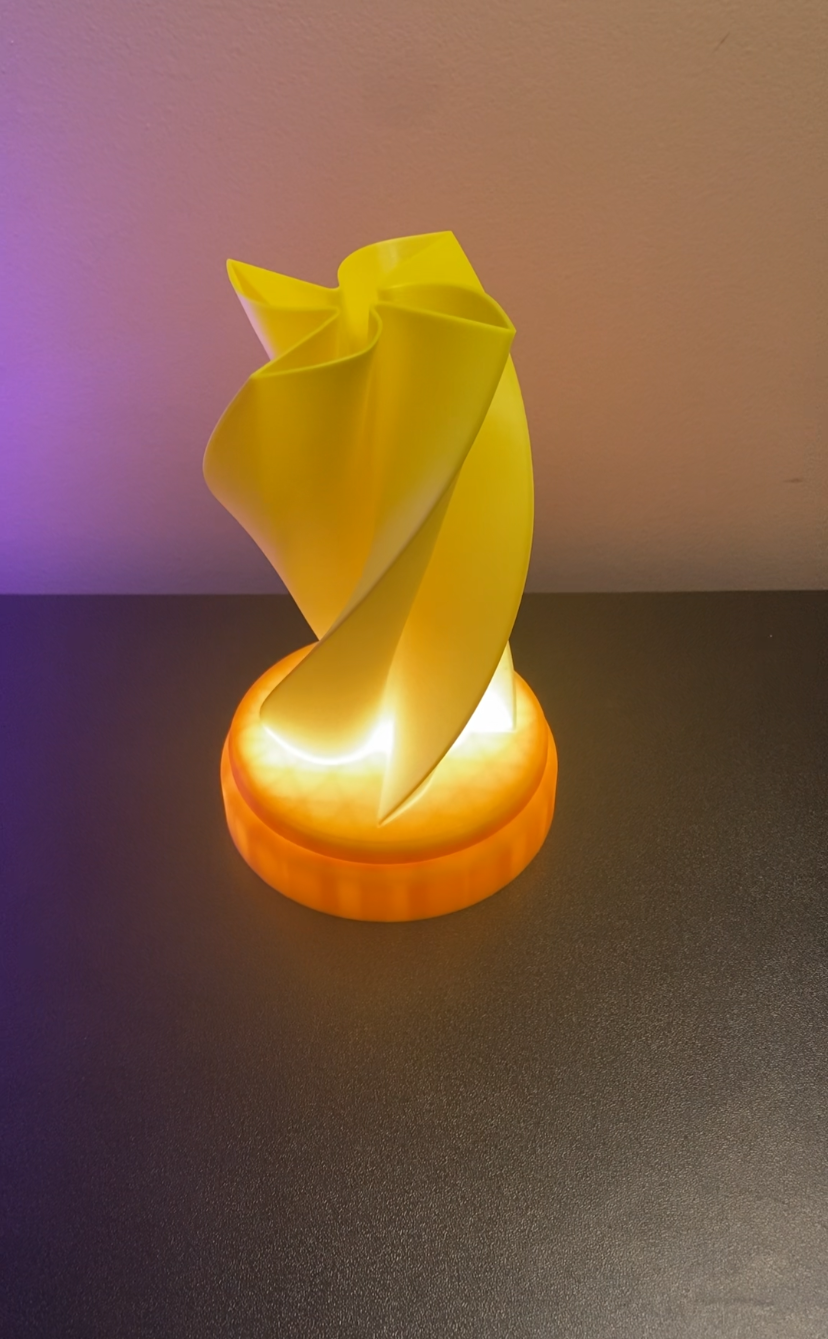 3D Printed Desk Lamp - 4 Point Twist