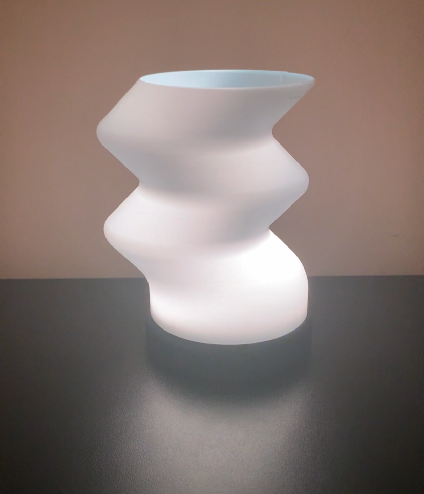 3D Printed Desk Lamp - Funky Twist