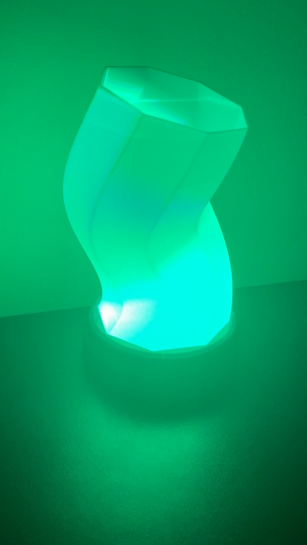 3D Printed Desk Lamp - The Twist Up