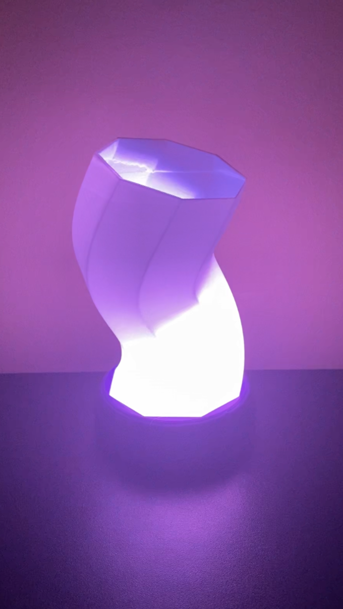 3D Printed Desk Lamp - The Twist Up