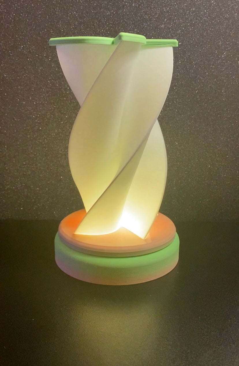 3D Printed Desk Lamp - 4 Point Twist (Tulip)