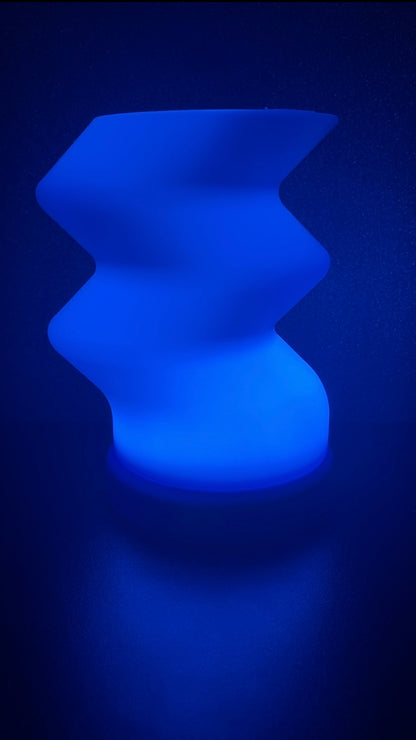 3D Printed Desk Lamp - Funky Twist