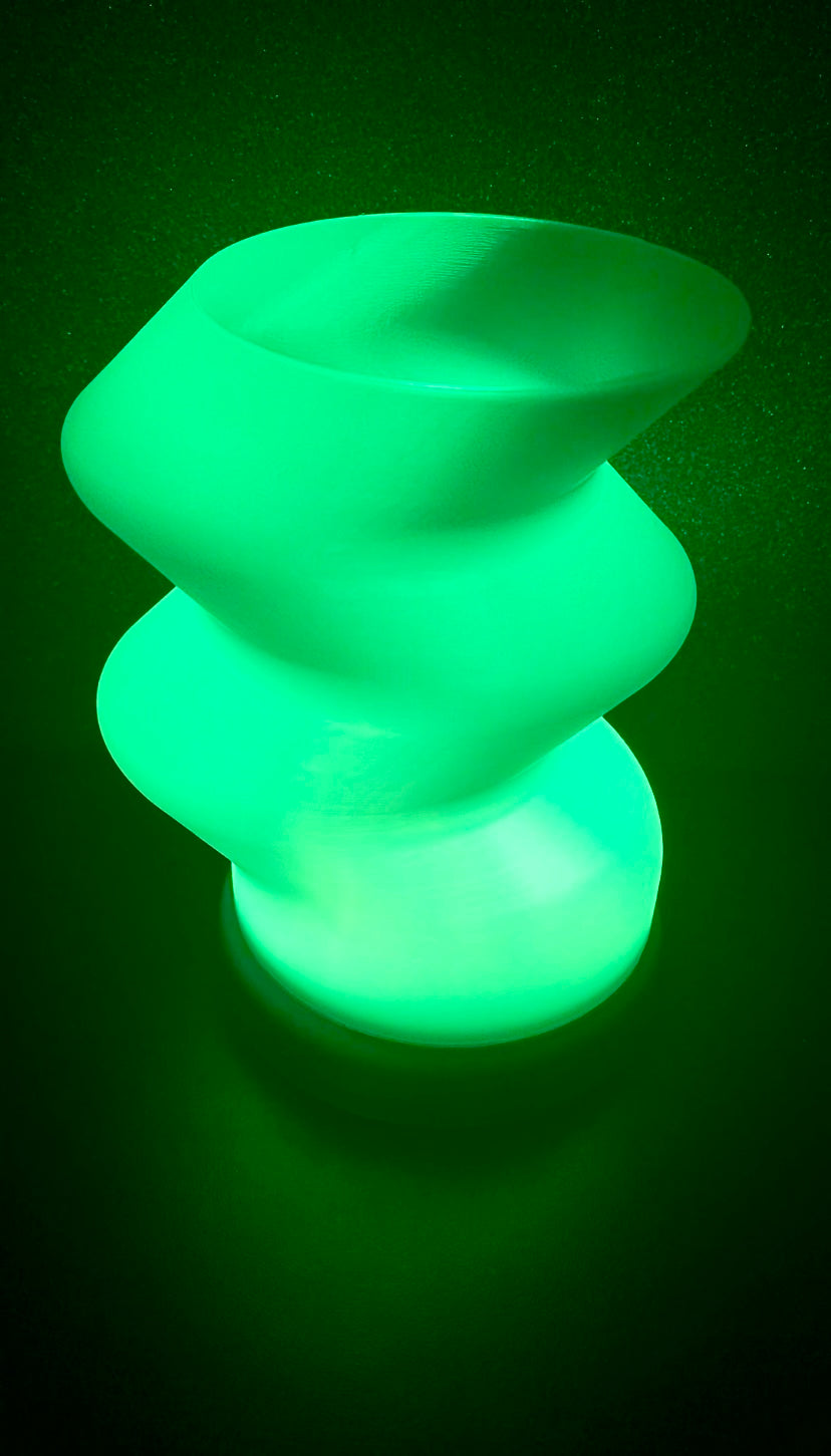 3D Printed Desk Lamp - Funky Twist