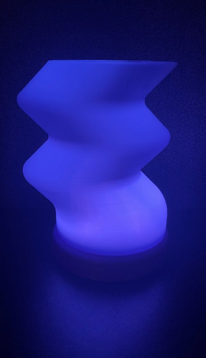 3D Printed Desk Lamp - Funky Twist
