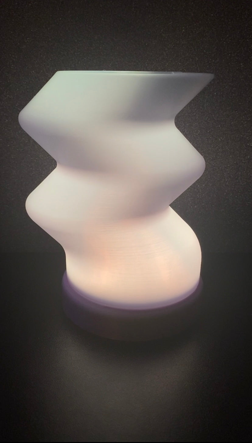 3D Printed Desk Lamp - Funky Twist