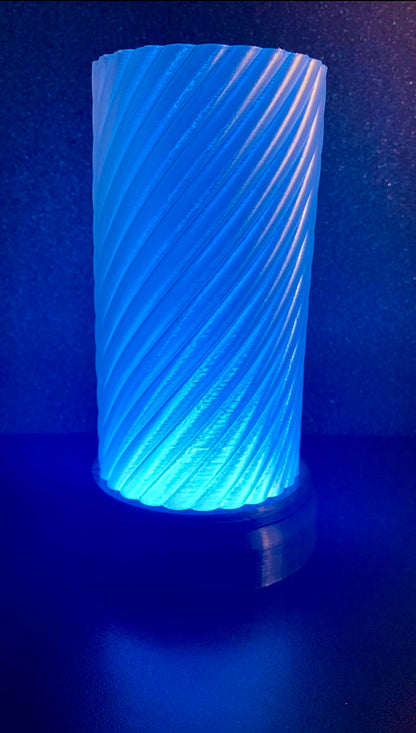 3D Printed Desk Lamp ~ Ruffle