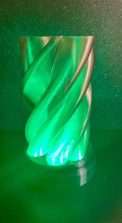 3D Printed Desk Lamp ~ Clover