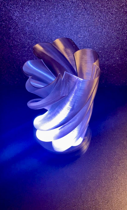 3D Printed Desk Lamp ~ Clover