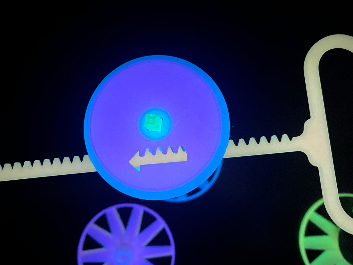 Blade Launcher GLOW IN THE DARK