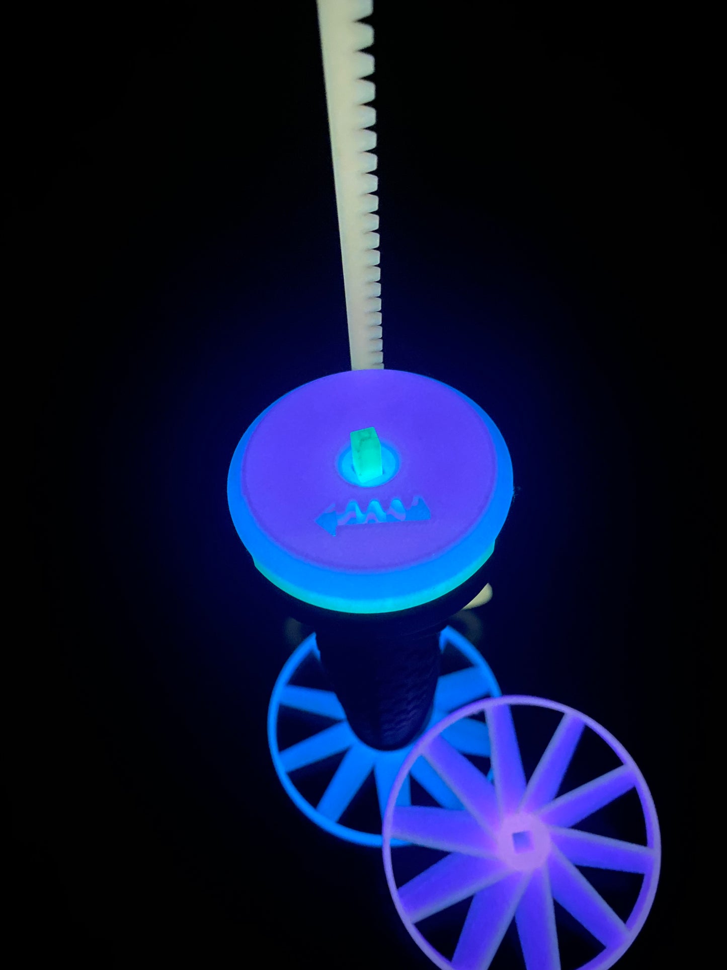 Blade Launcher GLOW IN THE DARK
